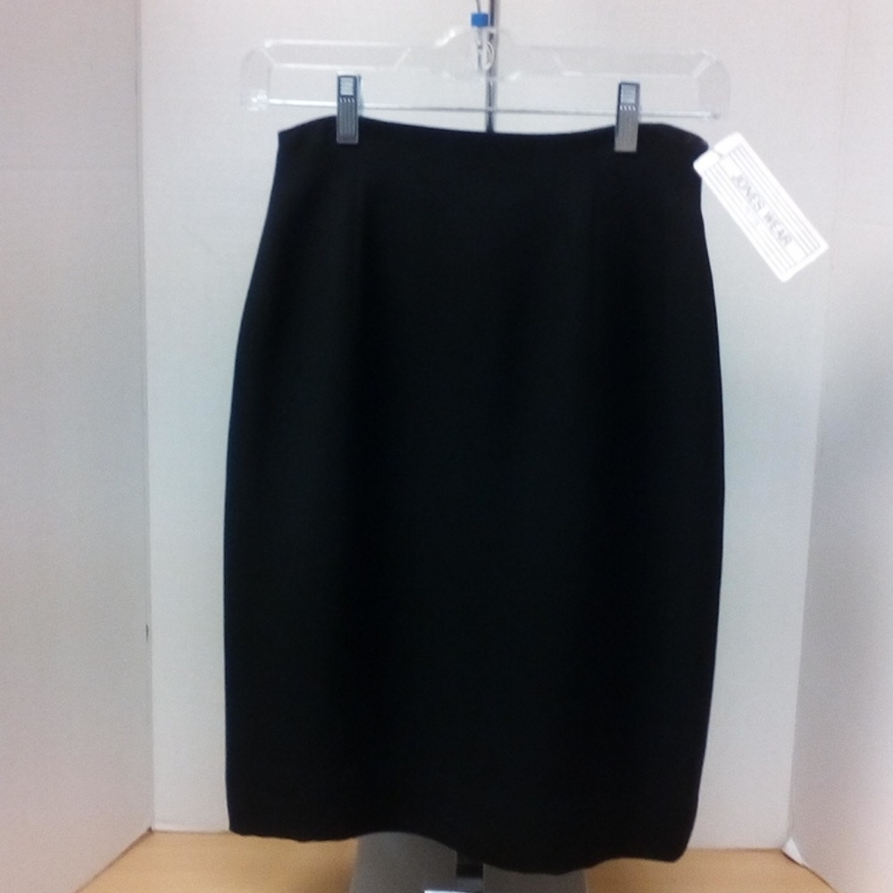Jones Wear Petite black skirt